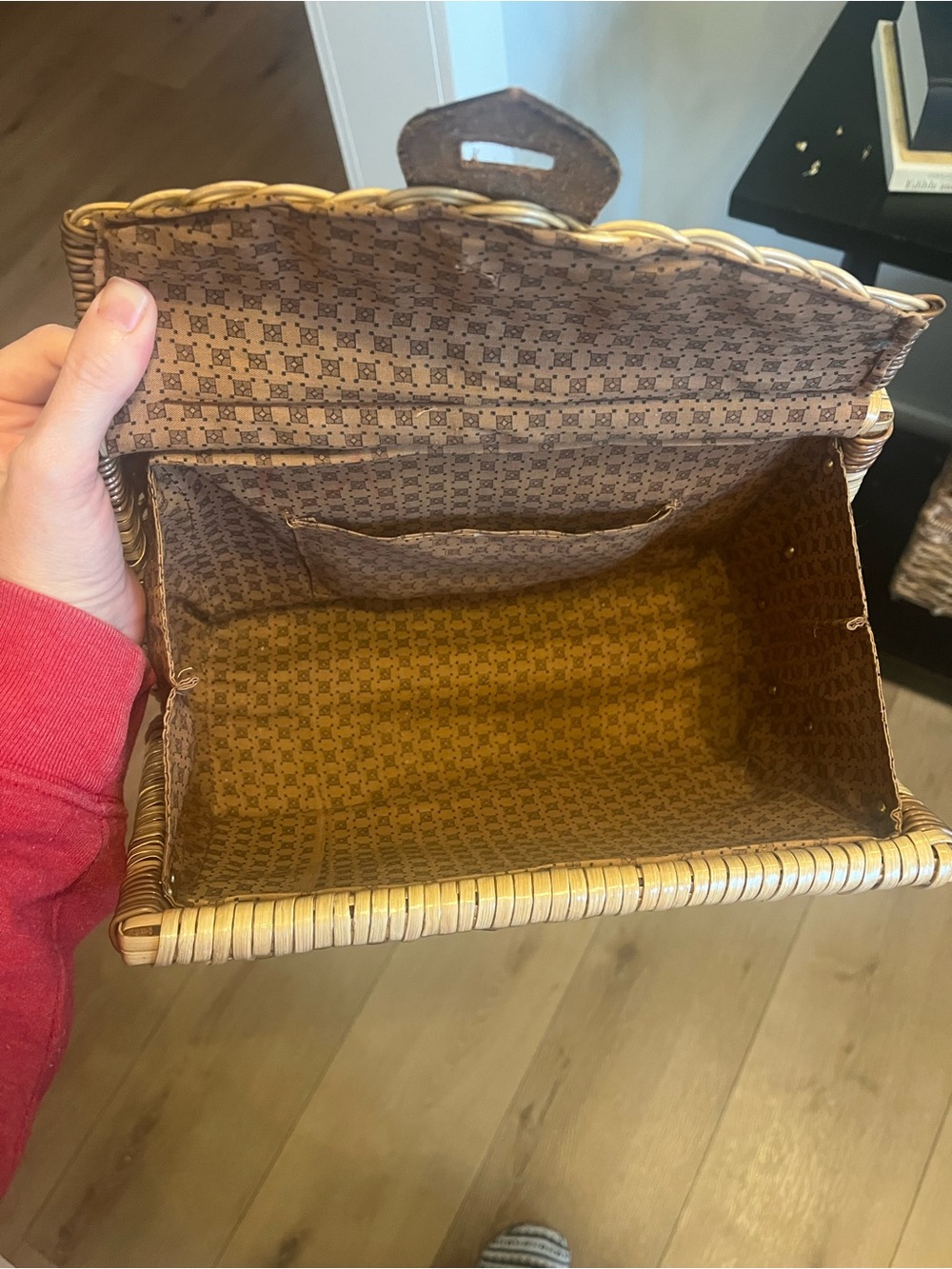 Vintage Wicker woven Handbag Basket Purse Brown & Tan Structured Top Handle - Picture 5 of 7